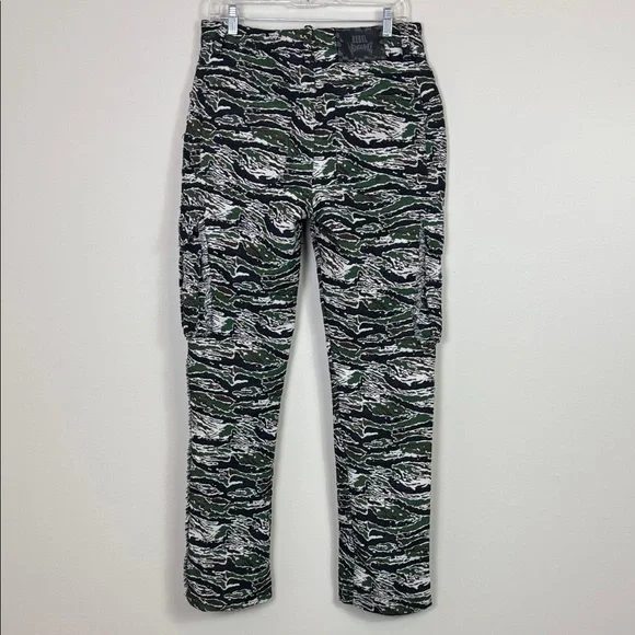Rebel Vengeance Camouflage Cargo Pants Sz 30 - Picture 9 of 11
